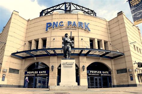 Pittsburgh Pirates - Stadium Dude