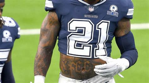 Ezekiel Elliott Eating Up New 'Feed Me' Tattoo - Sports Gossip