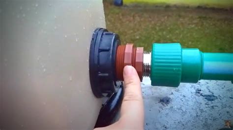 How To Install a Plastic Water Tank. Water Tank connections. - YouTube