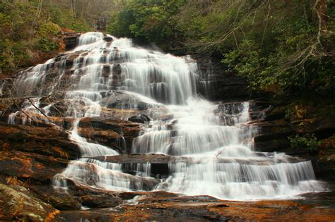 North Carolina Waterfalls - dwhike