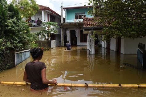 In pictures: Sri Lanka flood and landslides leaves more than 100 dead ...