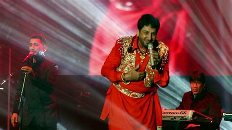 SAJNA VE SAJNA | GURDAS MAAN | PUNJAB TOUR 2017 | LIVE IN TORONTO | IDMEDIA - YouTube