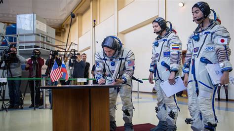 7: ISS Astronauts Must Learn Russian - 10 Surprising Facts About ...