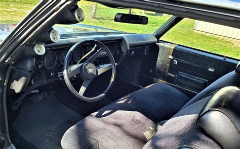 1972 Chevrolet Monte Carlo Interior | Barn Finds