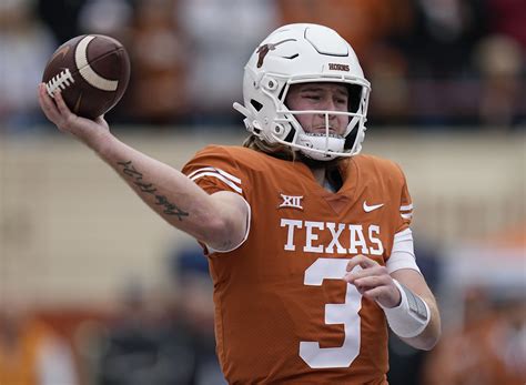 Quinn Ewers set to lead Texas with Arch Manning looming