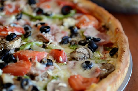 The 10 most popular pizza toppings | List Wire