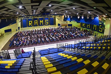 Graduation 2018 | James W. Robinson Secondary School