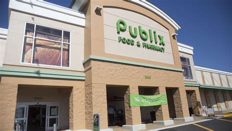 Publix slicing out free deli meat to customers