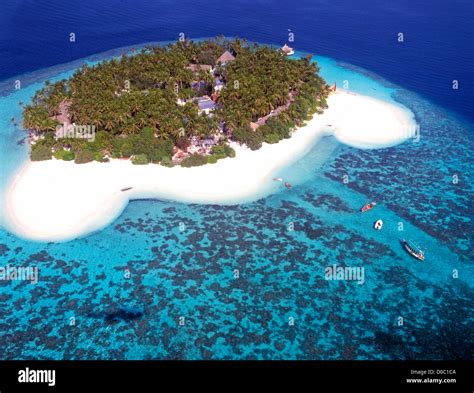 Maldives, island, aerial view Stock Photo - Alamy