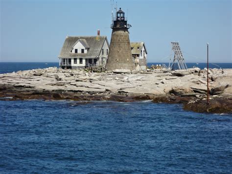 Lighthouse in Bar Harbor, Maine. | Maine, Travel usa, Lighthouse