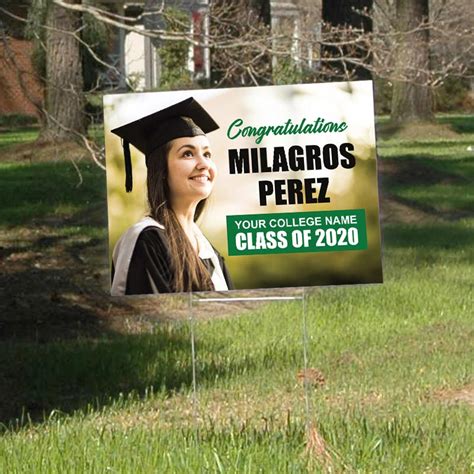 Personalized Yard Signs to Celebrate Graduate Students