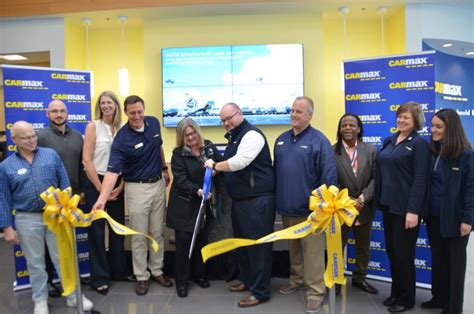 Happening nearby: CarMax holds grand opening celebration in Lynnwood ...