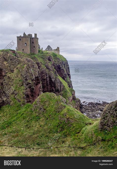 Ruins Dunnottar Castle Image & Photo (Free Trial) | Bigstock