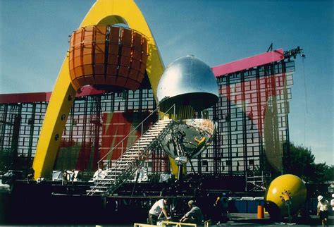 U2 Popmart Stage