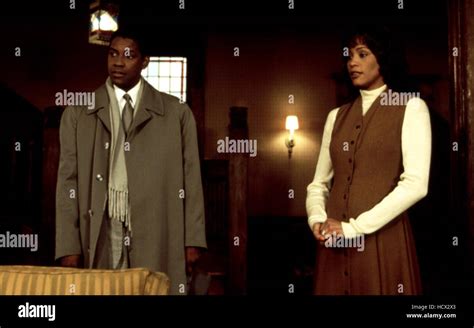 THE PREACHER'S WIFE, Denzel Washington, Whitney Houston, 1996. ©Buena Vista Pictures/courtesy ...