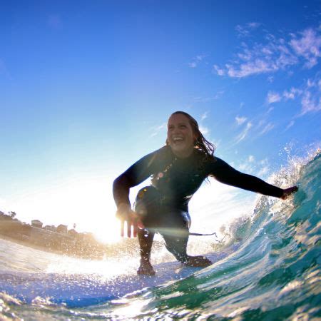 What to bring for a surf lesson. | Let's Go Surfing