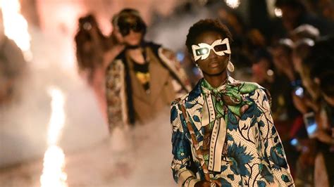 Gucci model donates catwalk fee to mental health charities - BBC News