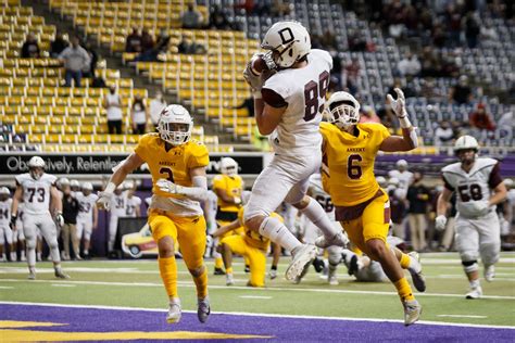 Iowa high school football: Ankeny ends Dowling Catholic's 7-year championship streak in double ...