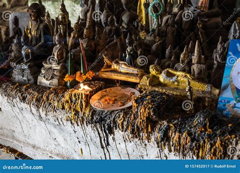 Hundreds of Buddha Statues Inside Pak Ou Caves, Luang Prabang in Laos ...