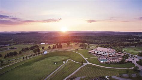 Why the Scenic Nemacolin Woodlands Resort Begs for a Weekend Getaway