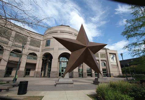 7 Unique Things to Do in Downtown Austin