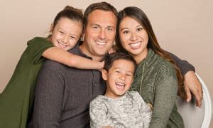 Professional Family Photography - Find a Portrait Studio Near You ...