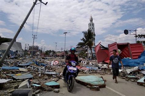 Earthquake and Tsunami in Indonesia Kill Hundreds with Death Toll Expected to Rise - MINA News ...