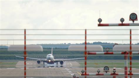 Aircraft touchdown during landing 6996534 Stock Video at Vecteezy