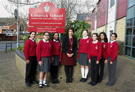 Outstanding! Kendrick School pupils in Reading celebrate top marks in ...