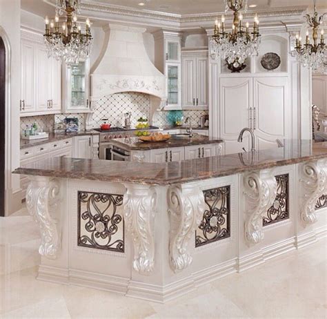 Pin by Maiota A. on Kitchen | Luxury kitchens, Beautiful kitchens, Luxury kitchen