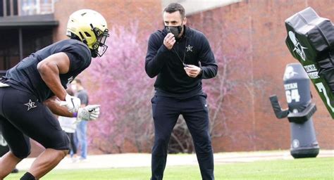 Michigan Wolverines: New DC Jesse Minter pens farewell to Vanderbilt