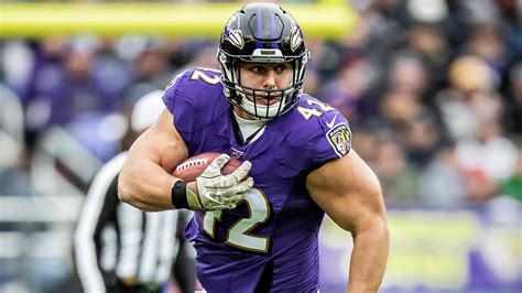 Ravens Sign Patrick Ricard to a Two-Year Extension