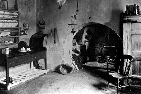 Tour Scotland Photographs: Old Photograph Interior Cottage Orkney Scotland