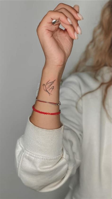 Wrist Tattoos -70+ Cute & small Wrist Tattoo Designs For 2023