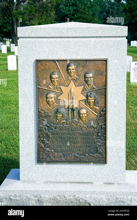 space shuttle challenger memorial at arlington national cemetery in ...