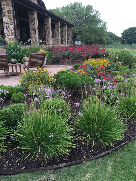 So many colorful perennials! | Small garden borders, Small garden, Garden design