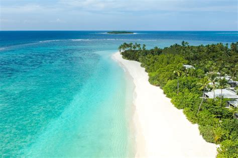 Book Hyatt's new Alila Maldives resort when it first opens for $350 a night - The Points Guy