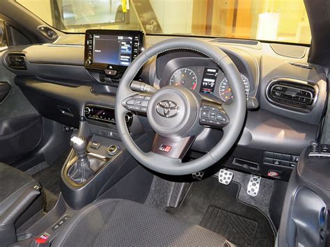 File:The interior of Toyota GR YARIS RZ"High performance" (4BA-GXPA16 ...