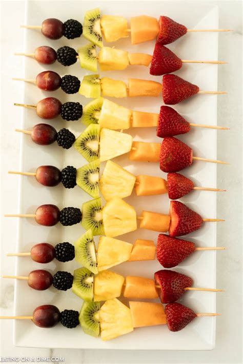 Fruit kabobs - Rainbow fruit kabobs for kids (Perfect for parties.)