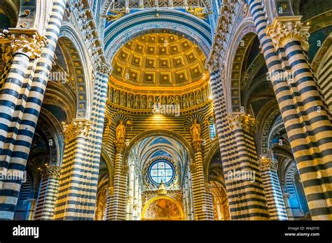 Siena Cathedral interior. Cathedral completed from 1215 to 1263 Stock Photo - Alamy