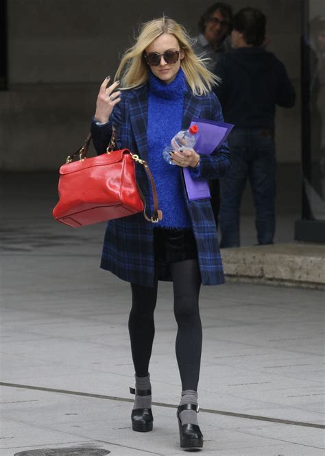 Fearne Cotton Style - Out in London - October 2014 • CelebMafia