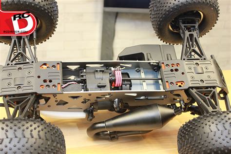 Savage Octane Chassis Bottom - RC Driver