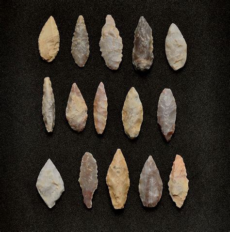 Collection of 15 flint arrowheads from the Stone Age - - Catawiki