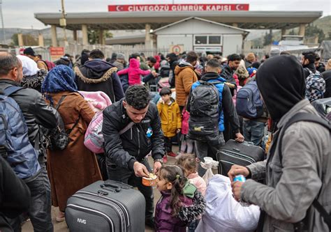 Thousands of refugees return to Syria after Türkiye earthquakes | Daily ...