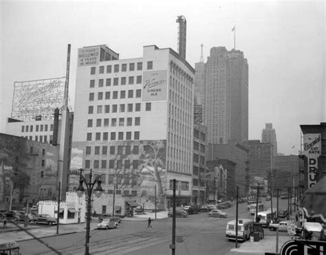 Vernors Factory Detroit-1940' s | Detroit history, Vintage michigan, Detroit