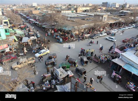 Daily life in Kunduz city, Afghanistan. VOOR EEN ARTIKEL VAN NATALIE RIGHTON, FOTO TON KOENE ...