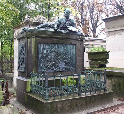 From Paris with Love: Cimetière du Père-Lachaise - City of the Dead