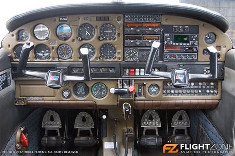 Cockpit of Piper PA-28-161 Warrior ZS-SGD - The G503 Album