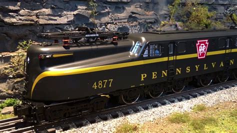 Lionel VisionLine Pennsylvania GG1 electric locomotive 6-82752 - YouTube