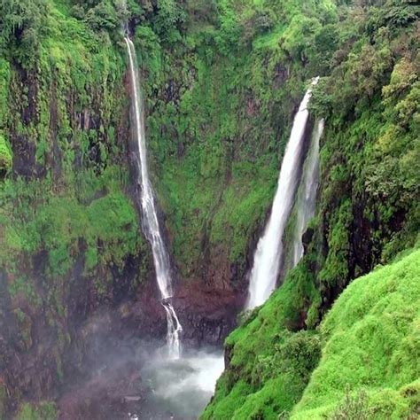 Dhobi Waterfall near Mahabaleshwar in Maharashtra